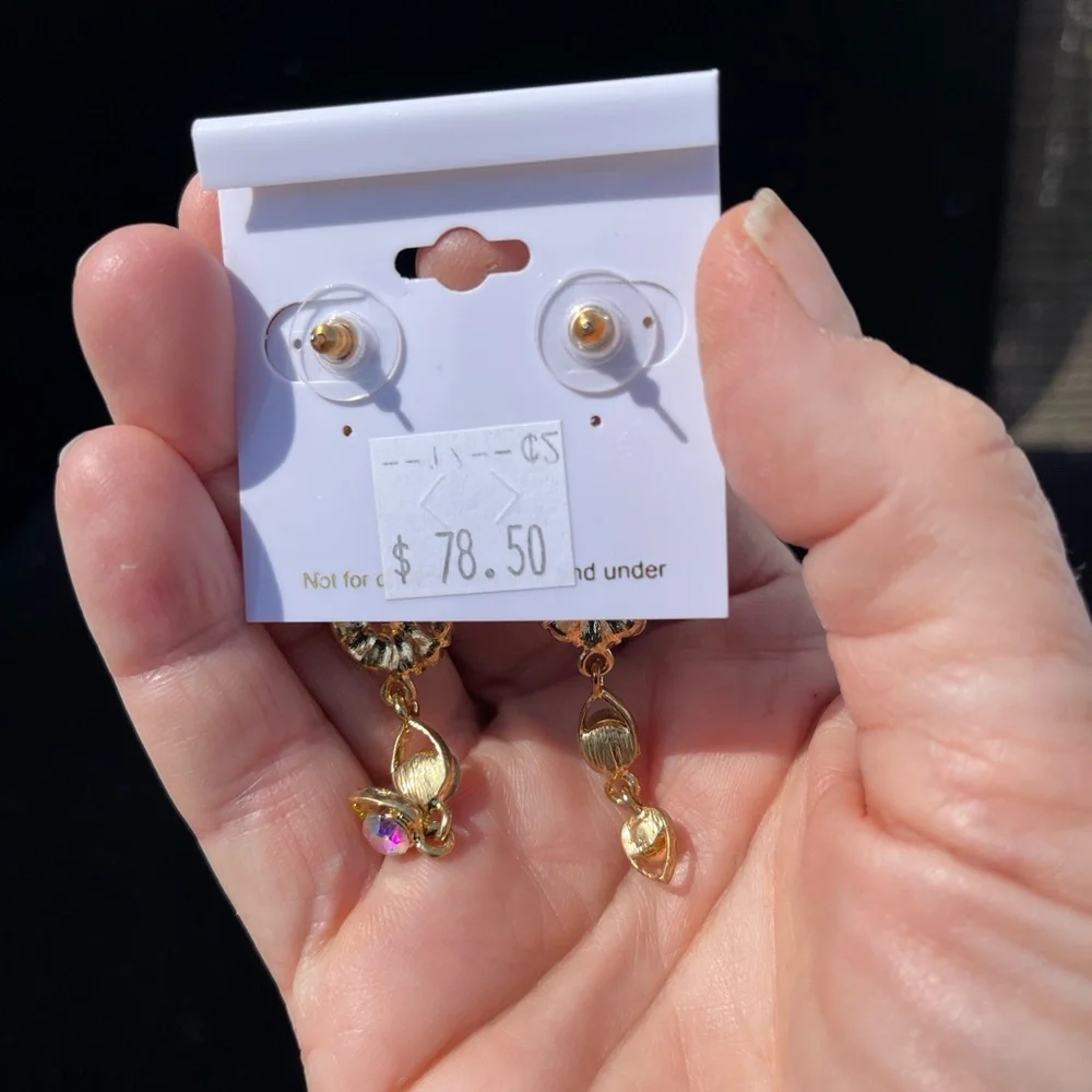 Earrings - Picture 3 of 4